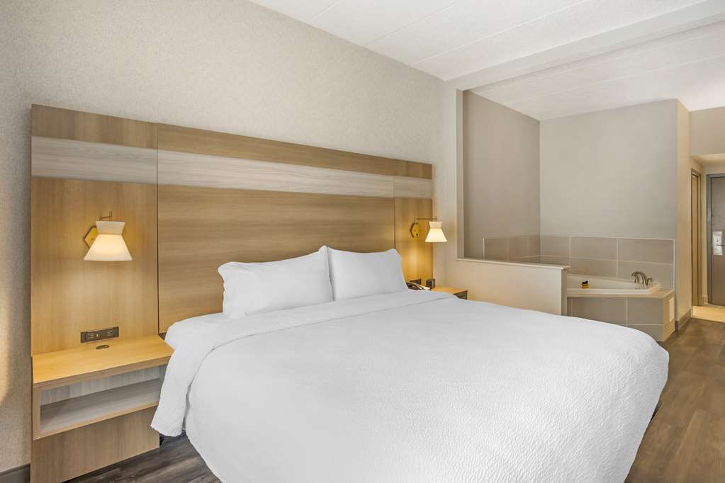 Best Western Plus Heritage Rail Inn & Suites Image