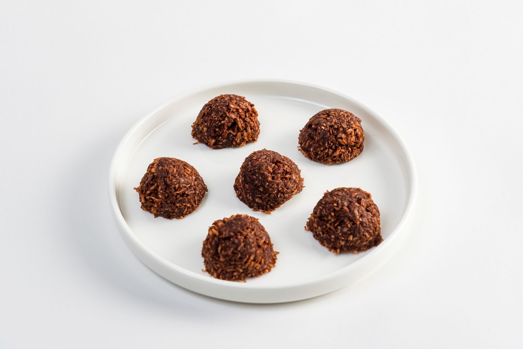 Paleo Chocolate Coconut Macaroon