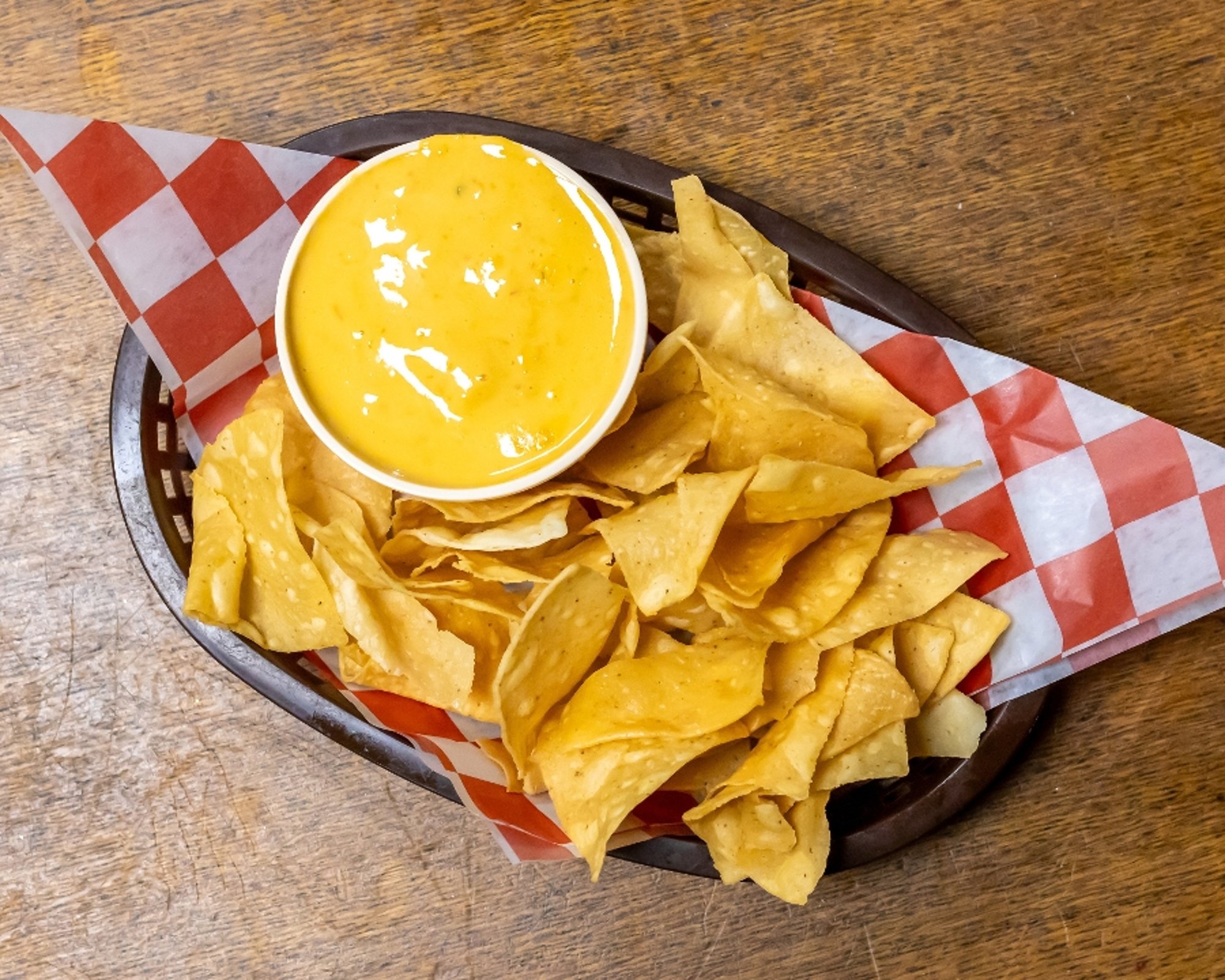 CHIPS & QUESO