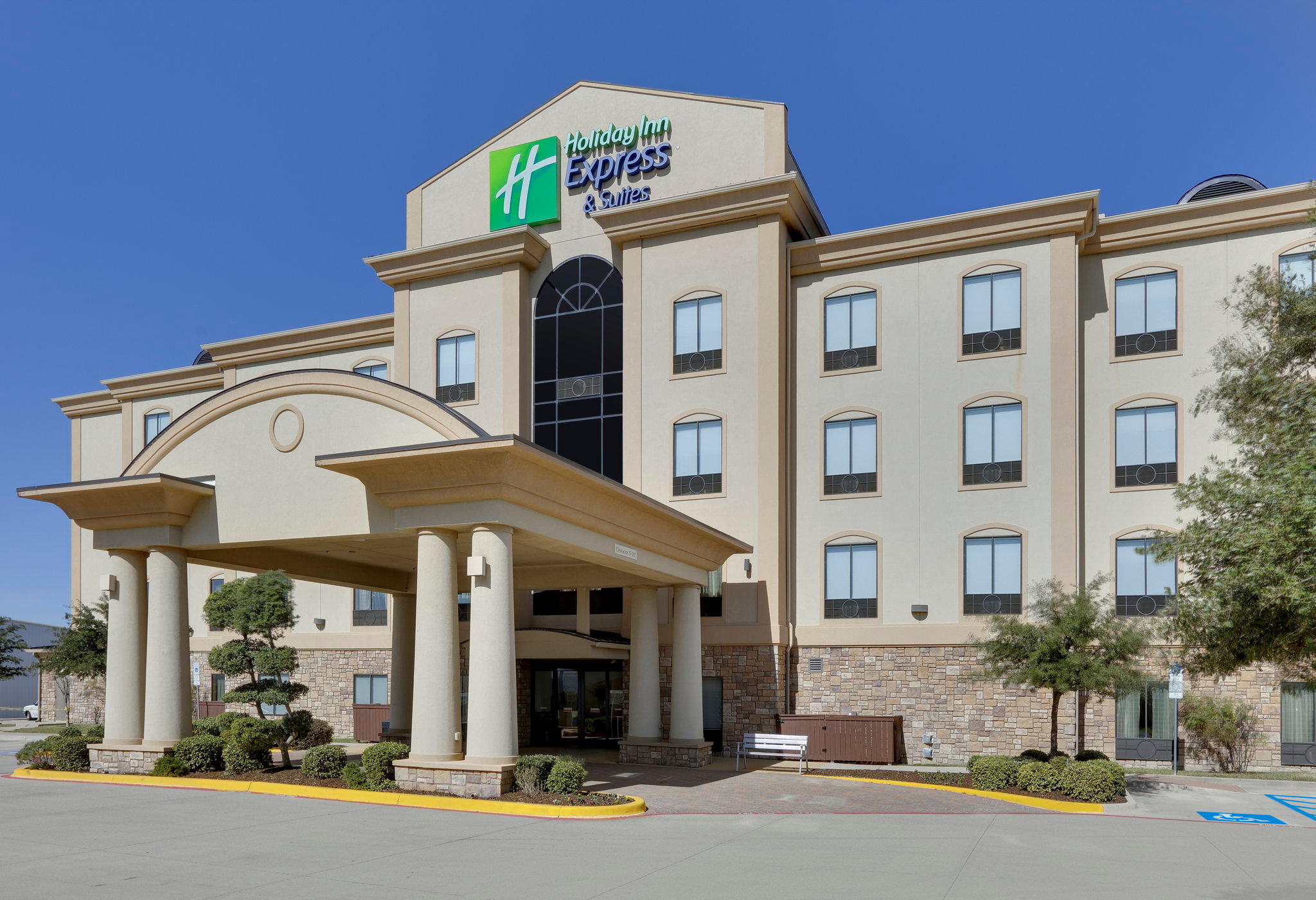 Holiday Inn Express & Suites Denton-Unt-Twu Photo