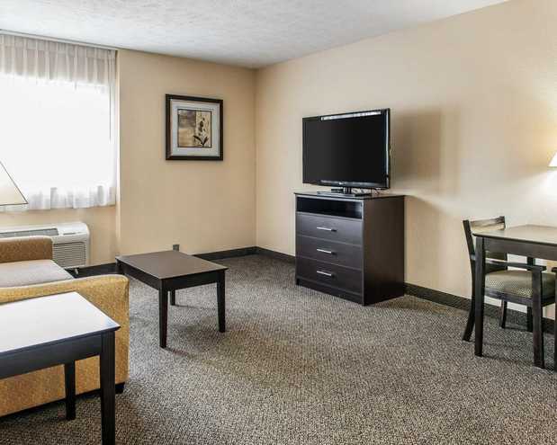 Images Quality Inn & Suites