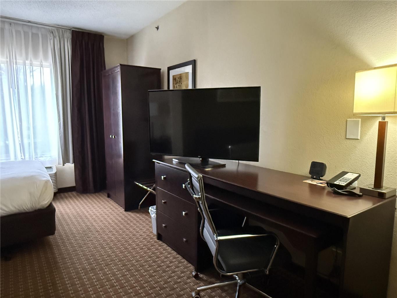 SureStay by Best Western Marion Image