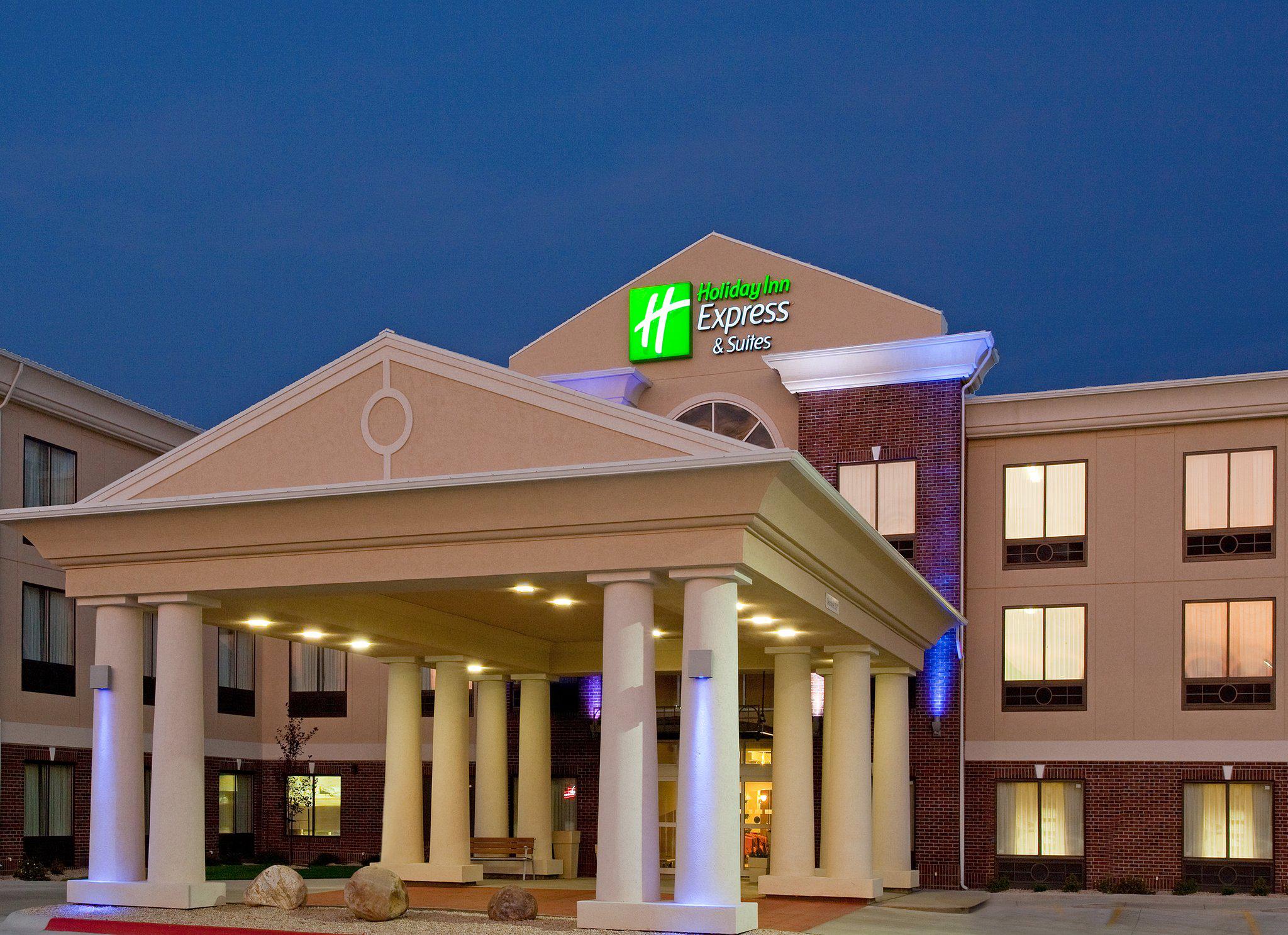 Holiday Inn Express & Suites Buffalo Photo