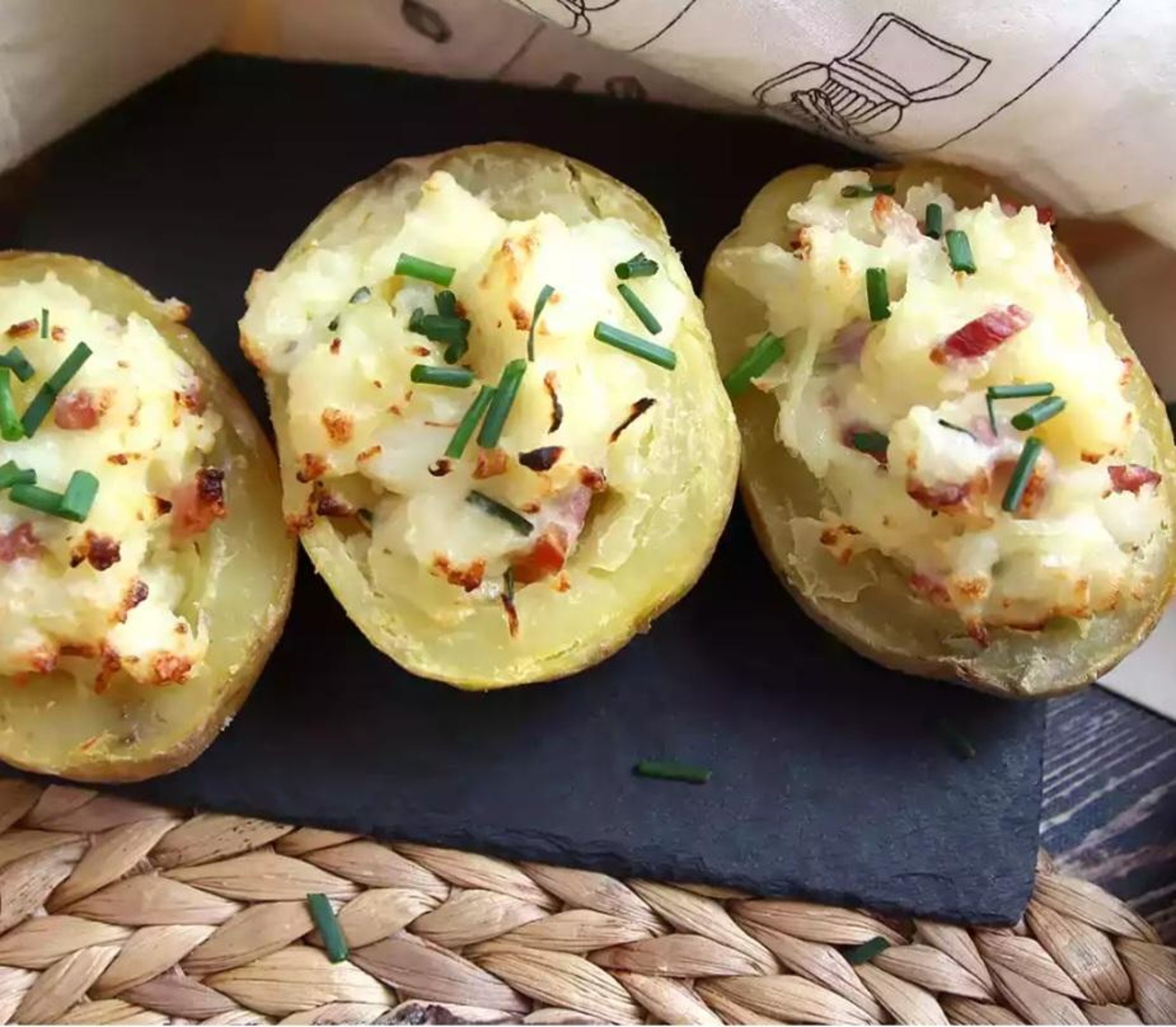 Crispy Fried Potatoes with Balkan Cheese Sauce
