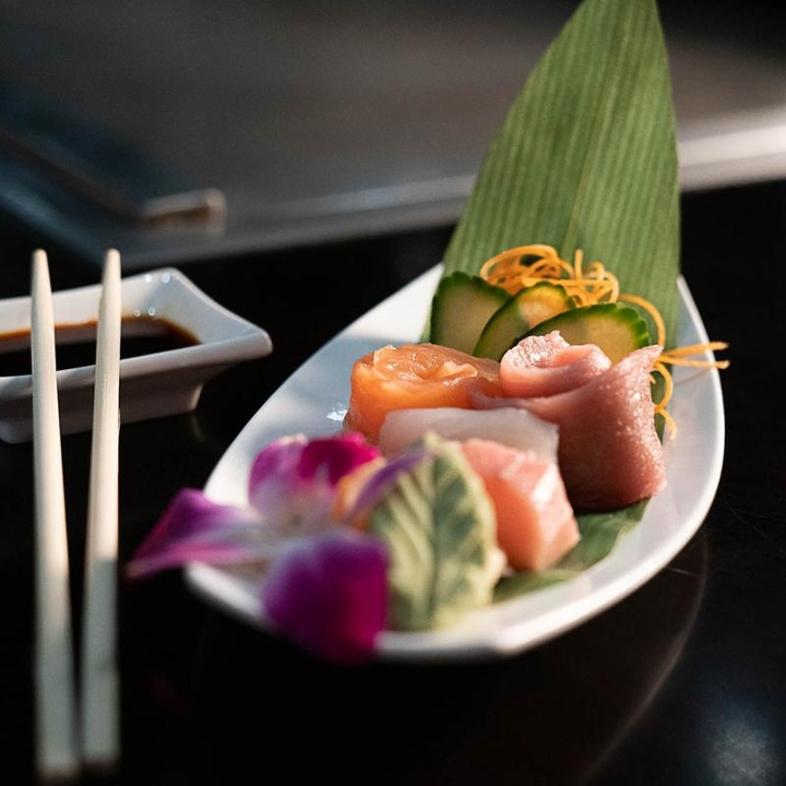 SASHIMI SAMPLER