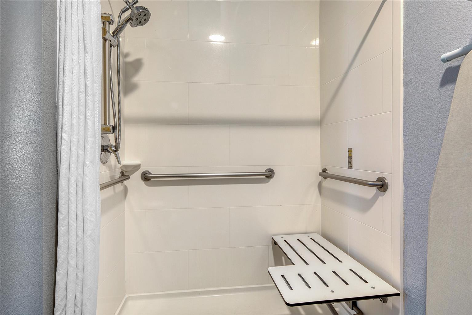 Best Western Lake Conroe Inn Image