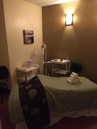 Images Hand & Stone Massage and Facial Spa