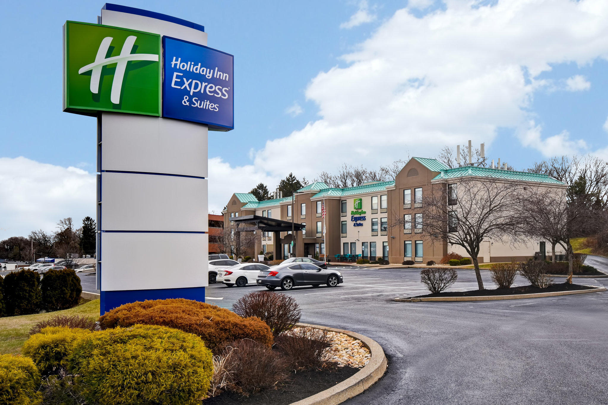 Holiday Inn Express & Suites Allentown Cen - Dorneyville Photo