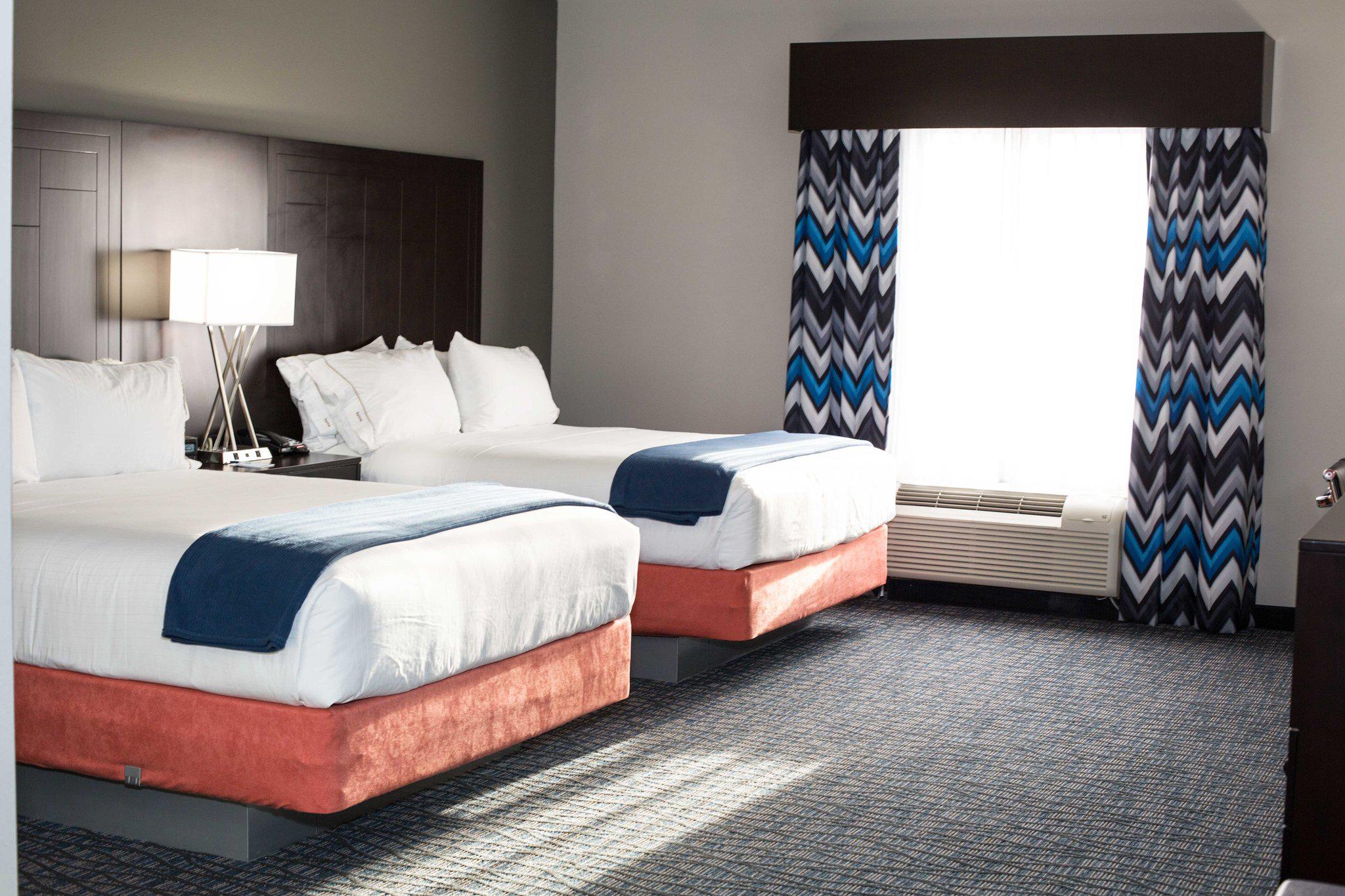 Holiday Inn Express & Suites Oklahoma City Southeast - I-35 Photo