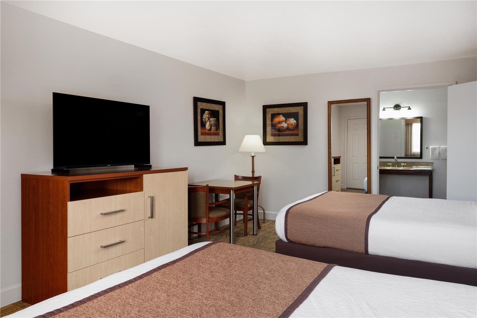 Best Western Discovery Inn Image