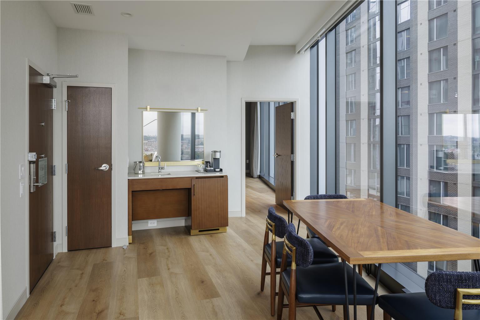 Hilton Arlington Rosslyn The Key Image