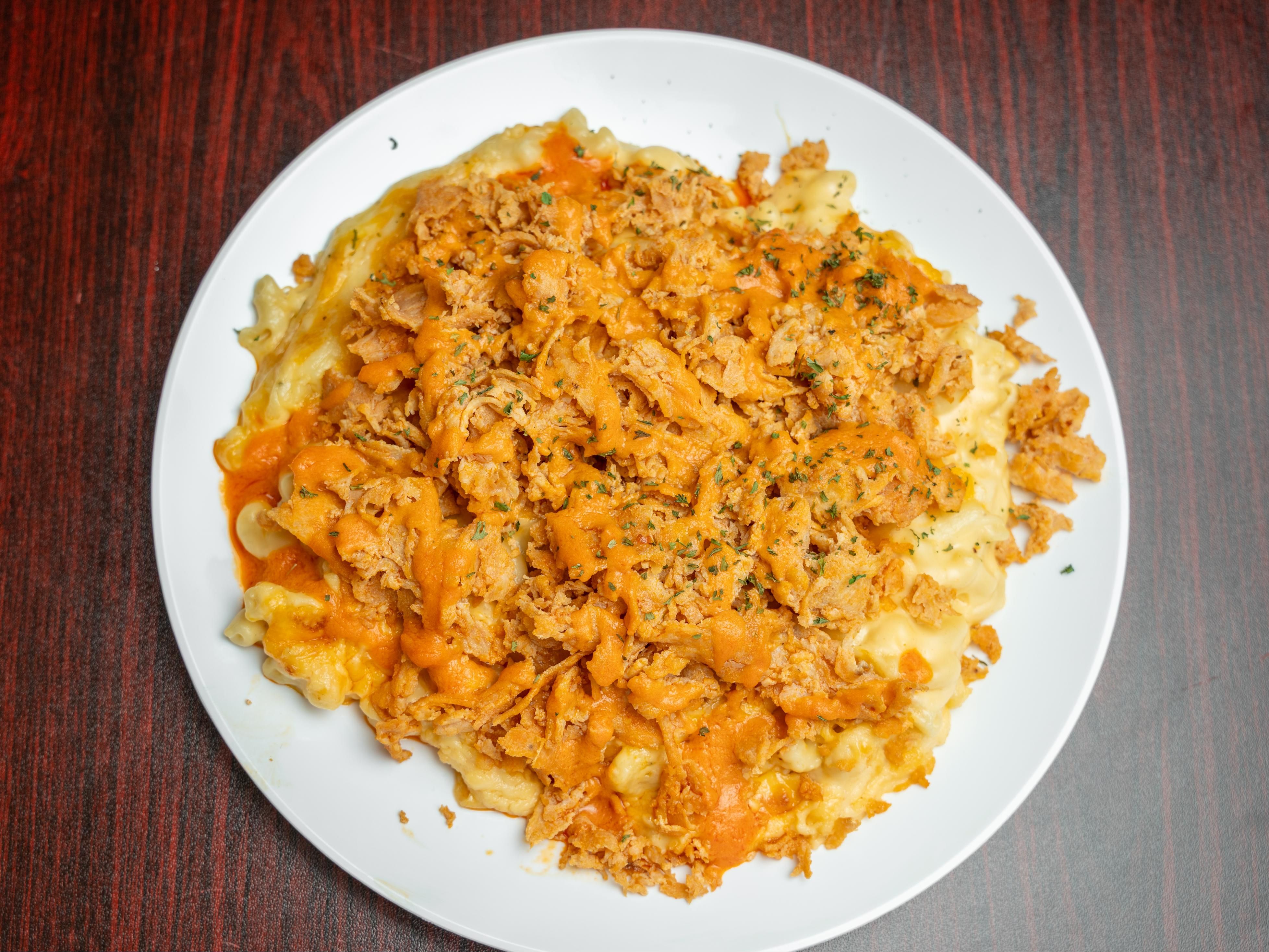 World Famous Buffalo Chic Mac & Cheese