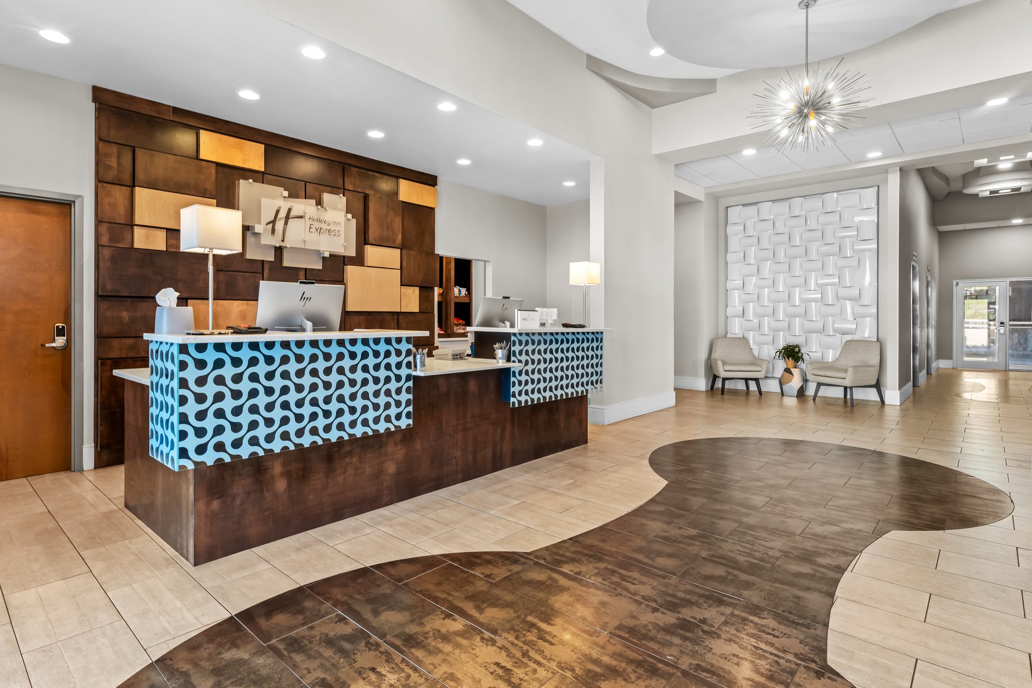 Holiday Inn Express & Suites Albany by IHG Image