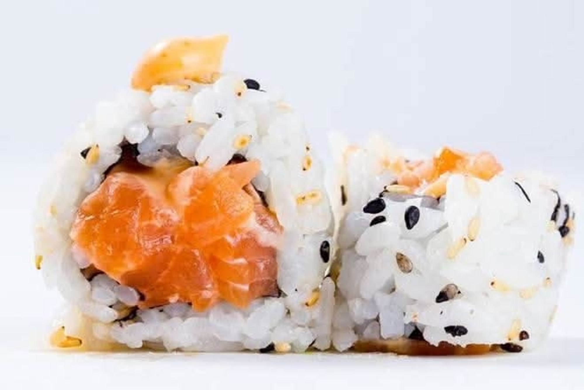 SALMON ROLL