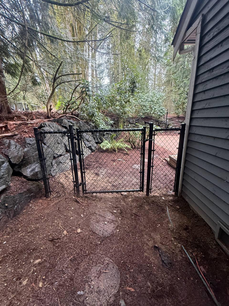 Tidy Beaver Fencing - Fence and Gate Contractor Image
