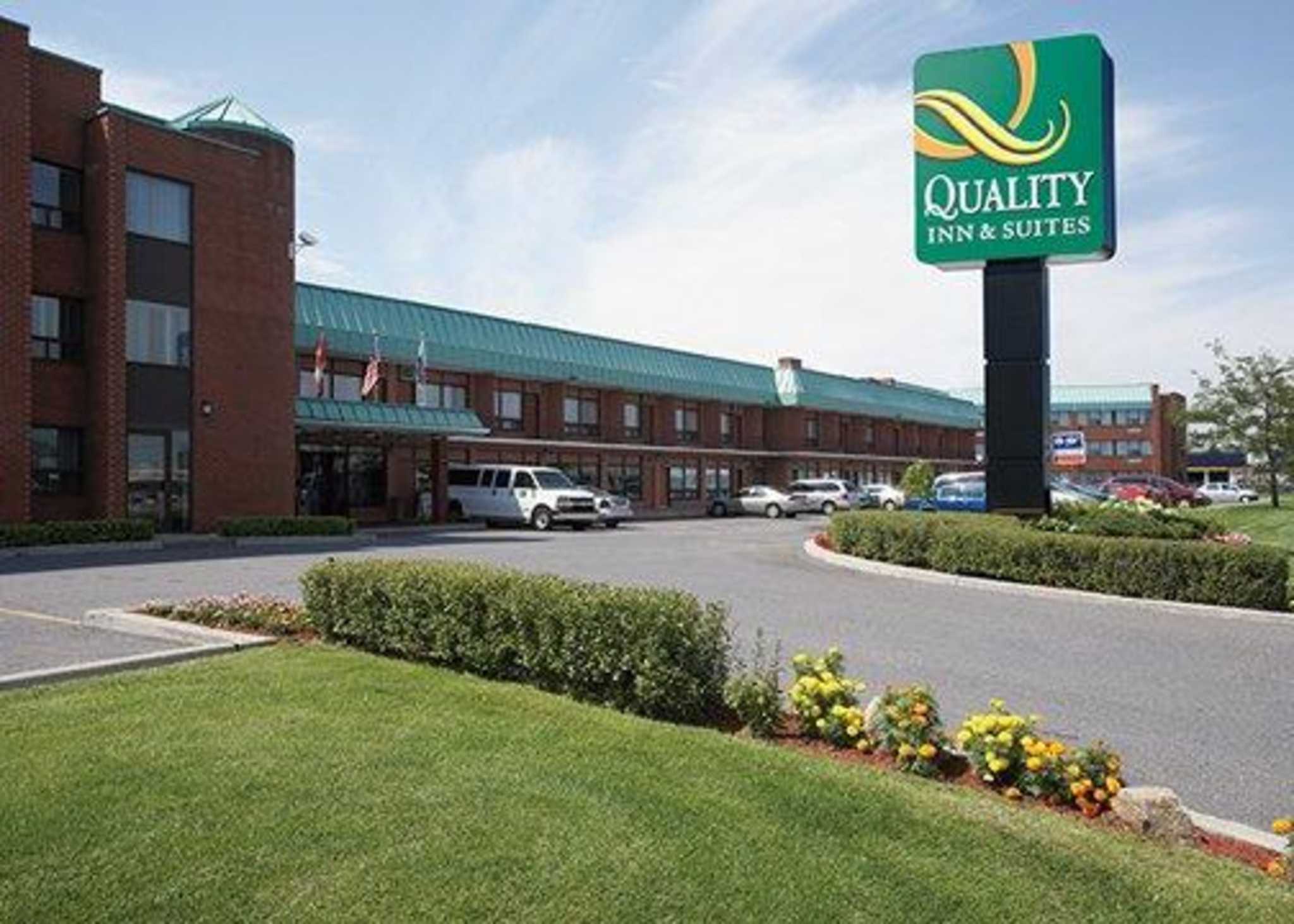 Images Quality Inn & Suites P.E. Trudeau Airport