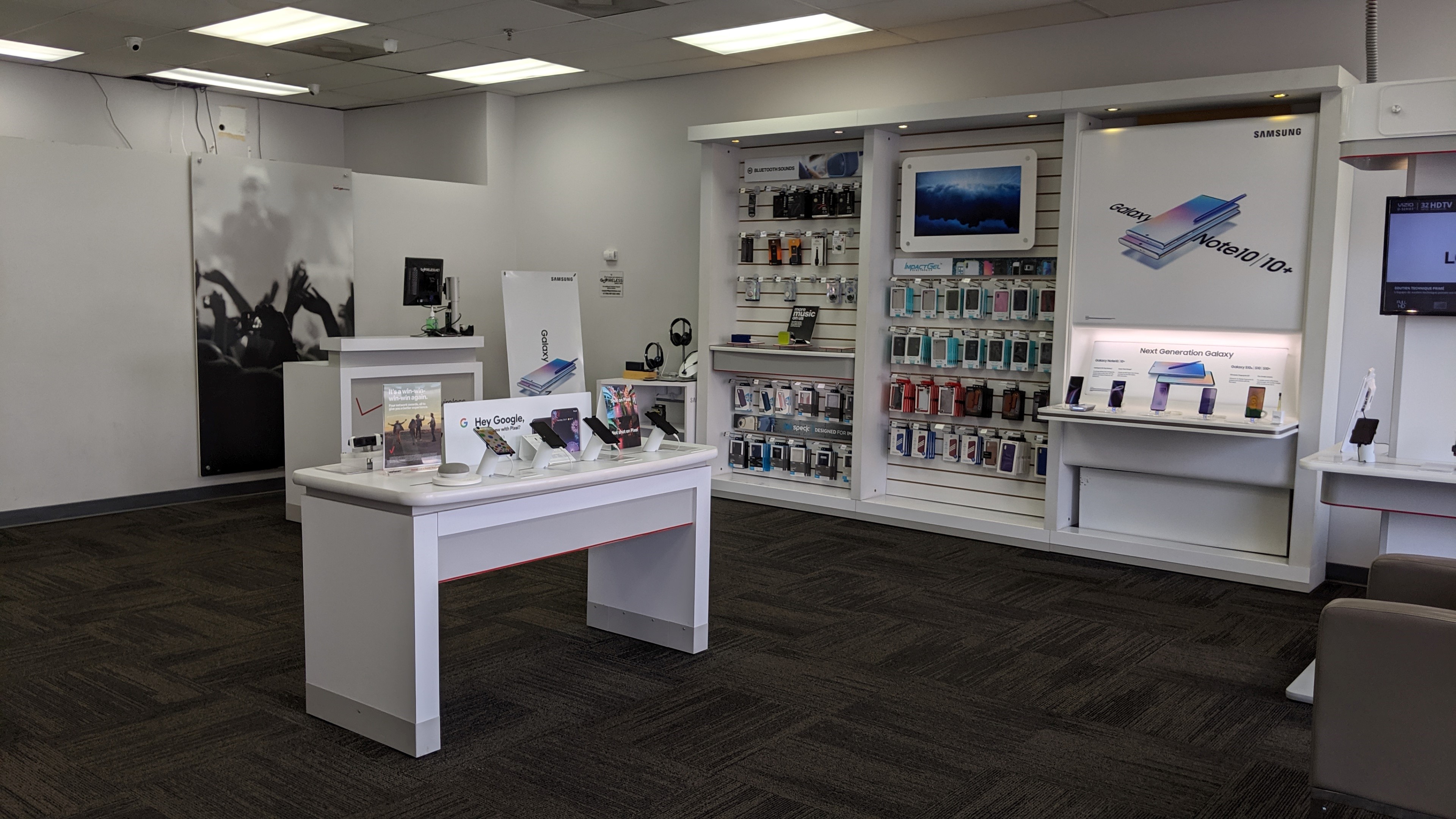 Verizon Authorized Retailer – GoWireless Photo