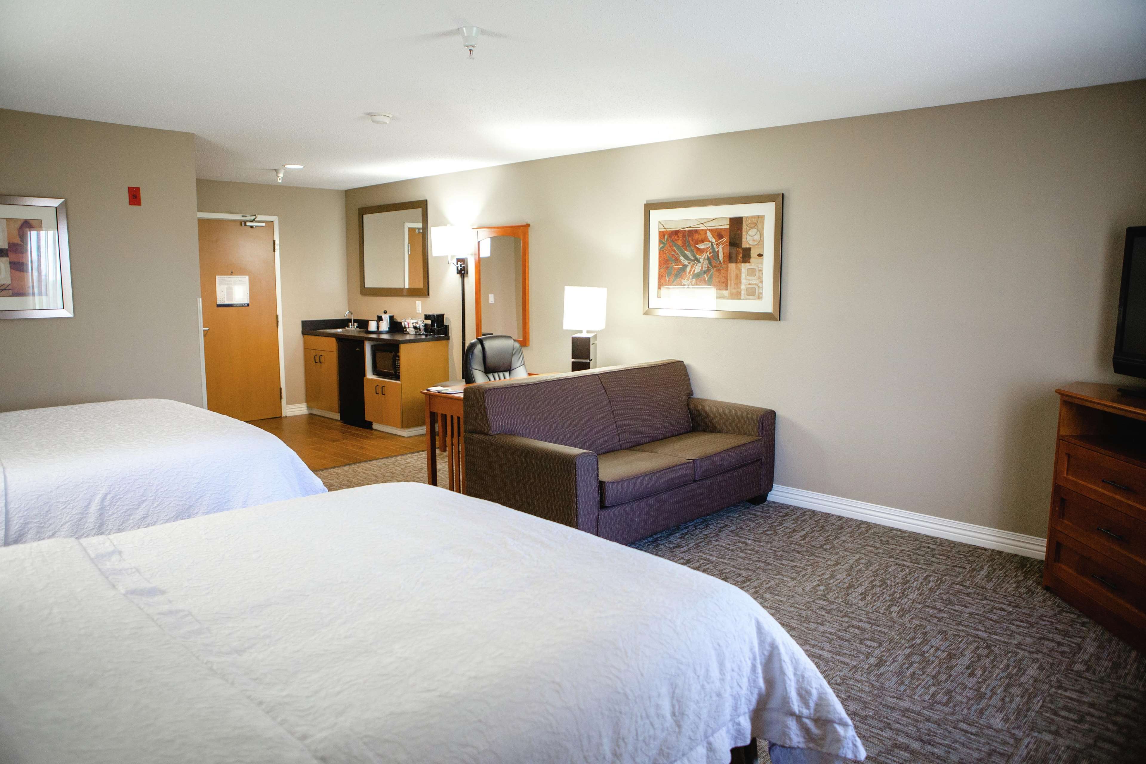 Hampton Inn Mitchell Photo