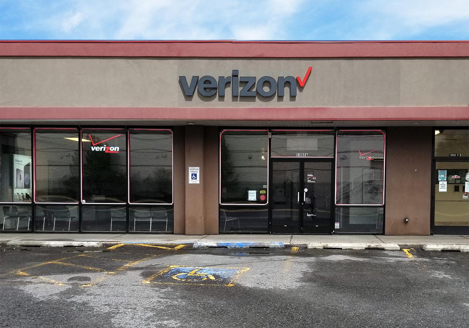 Cellular Plus, Verizon Authorized Retailer Photo