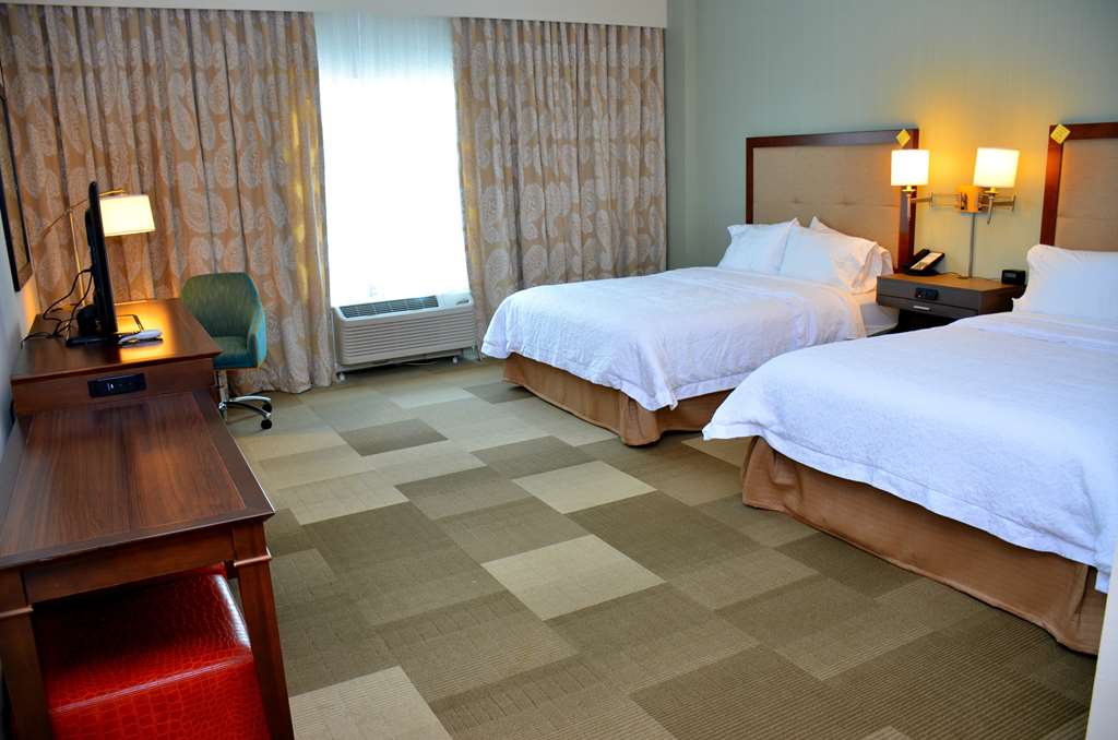 Hampton Inn & Suites Deland Image