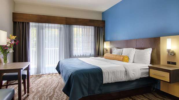 Images Best Western Plus River Escape Inn & Suites