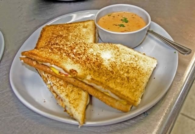 Buffalo Chicken Grilled Cheese
