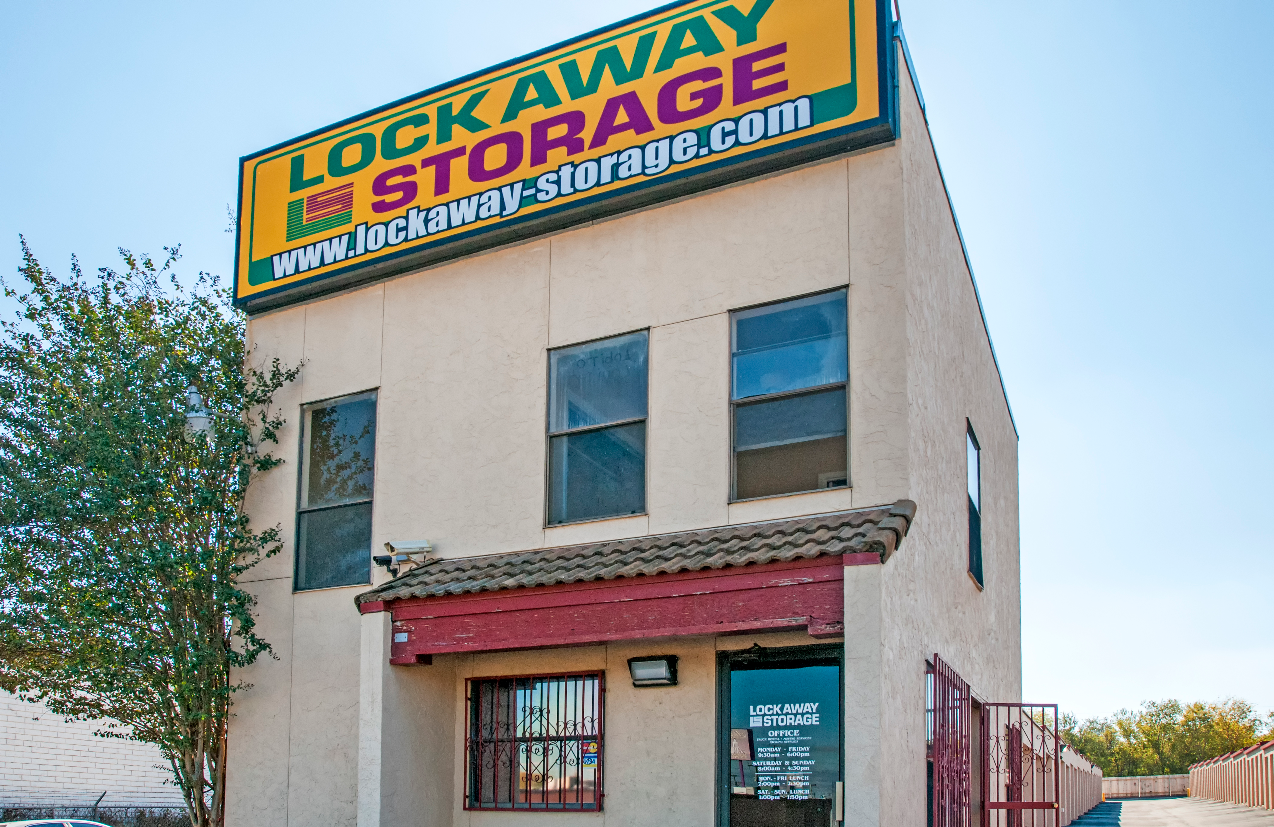 Lockaway Storage - West Ave Photo
