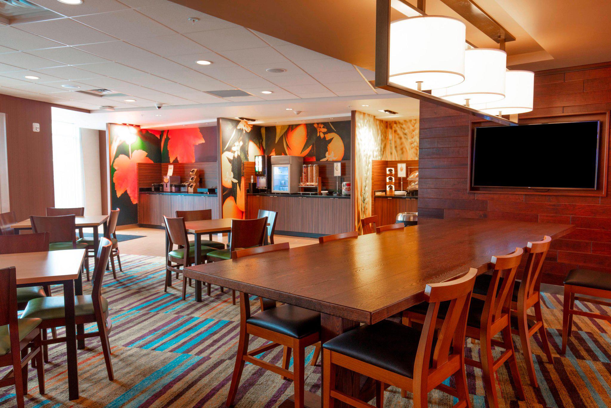 Fairfield Inn & Suites by Marriott Atlanta Woodstock Photo