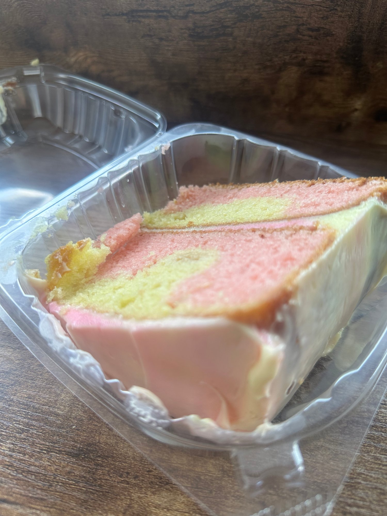 Strawberry Lemonade cake