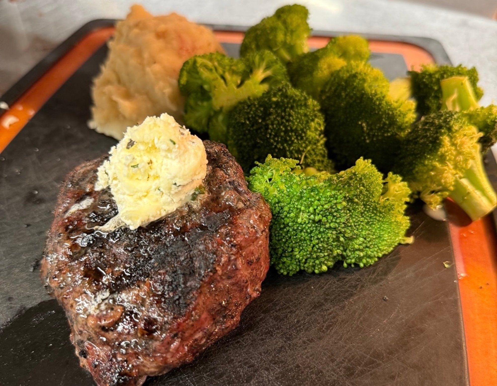8 OZ SIRLOIN