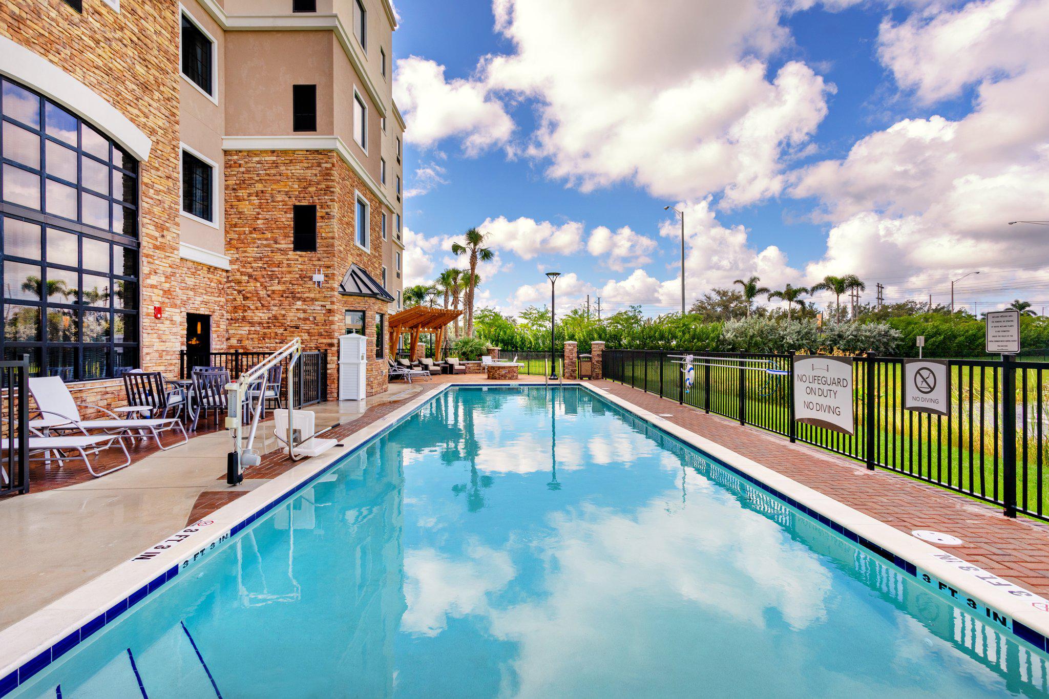 Staybridge Suites Fort Lauderdale Airport - West Photo