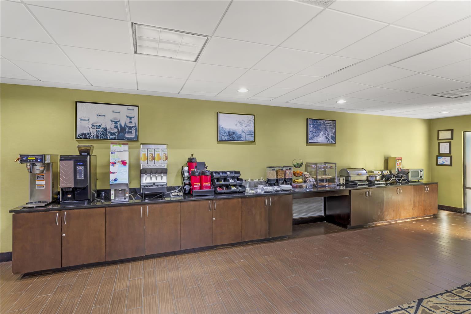 Best Western Plus McDonough Inn & Suites Image