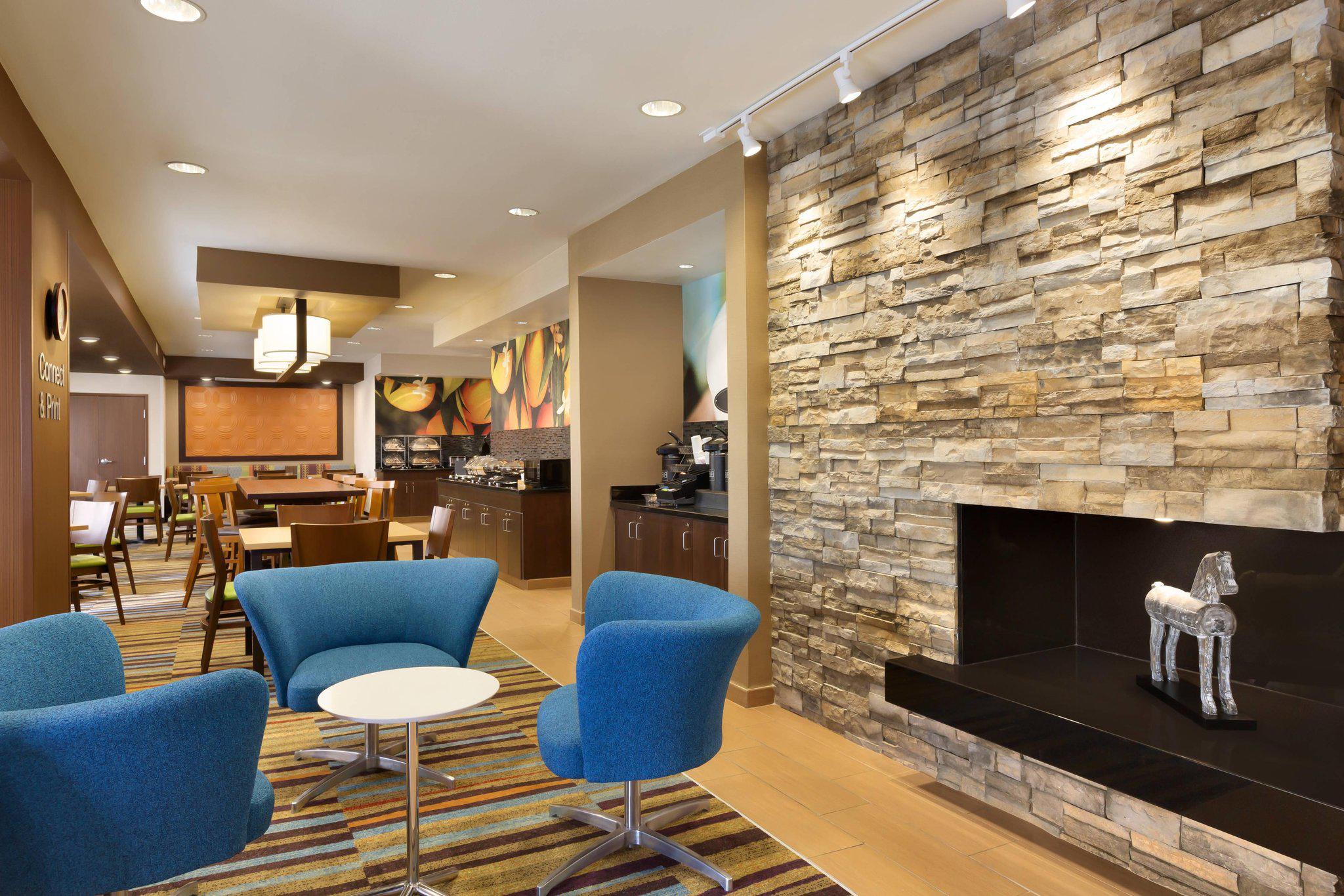 Fairfield Inn & Suites by Marriott Colorado Springs Air Force Academy Photo