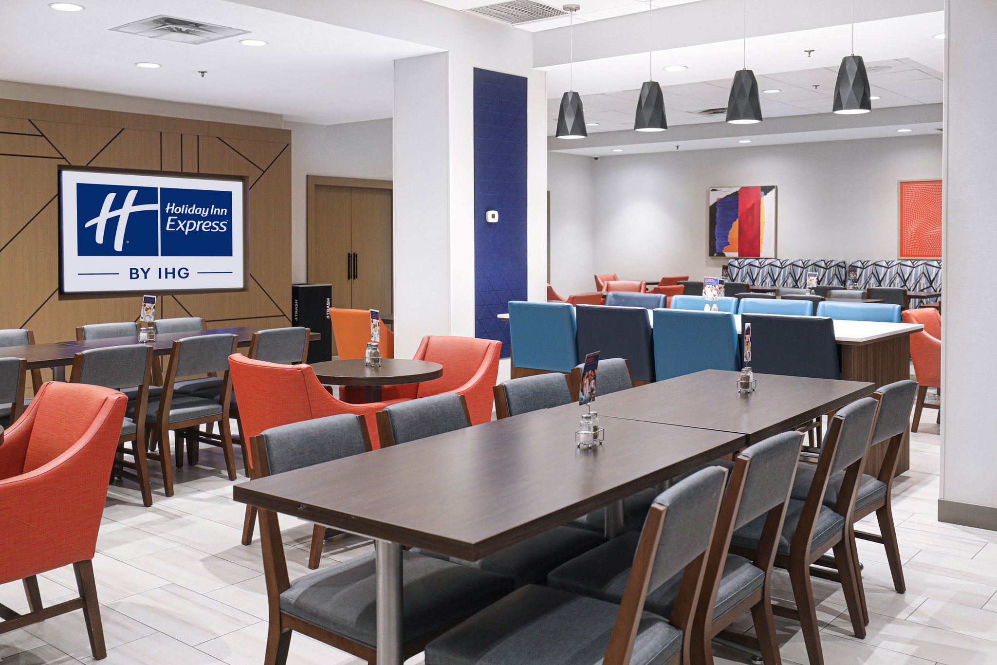 Holiday Inn Express Washington DC SW - Springfield by IHG Image