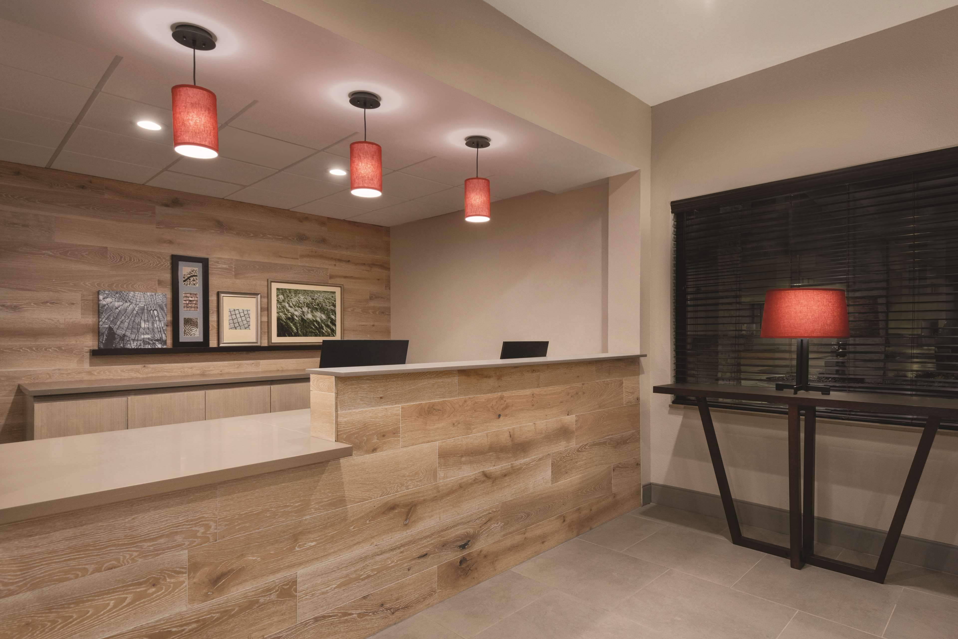 Country Inn & Suites by Radisson, Oklahoma City - Bricktown, OK Photo