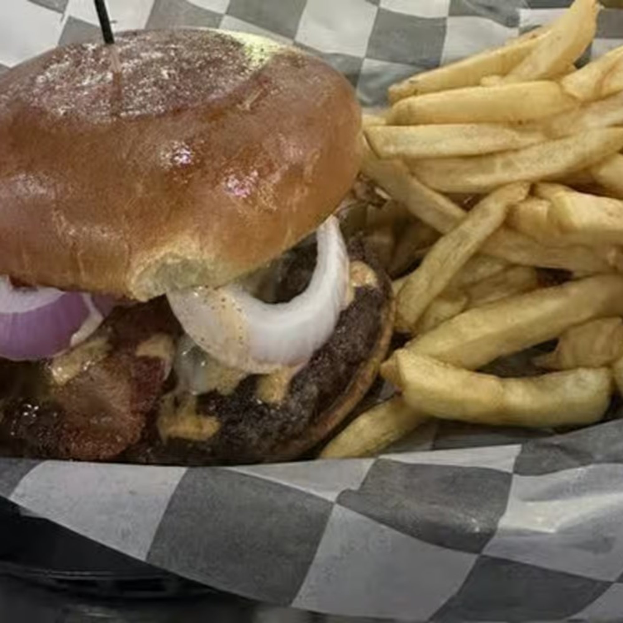 Cheers Spicy Pub Burger