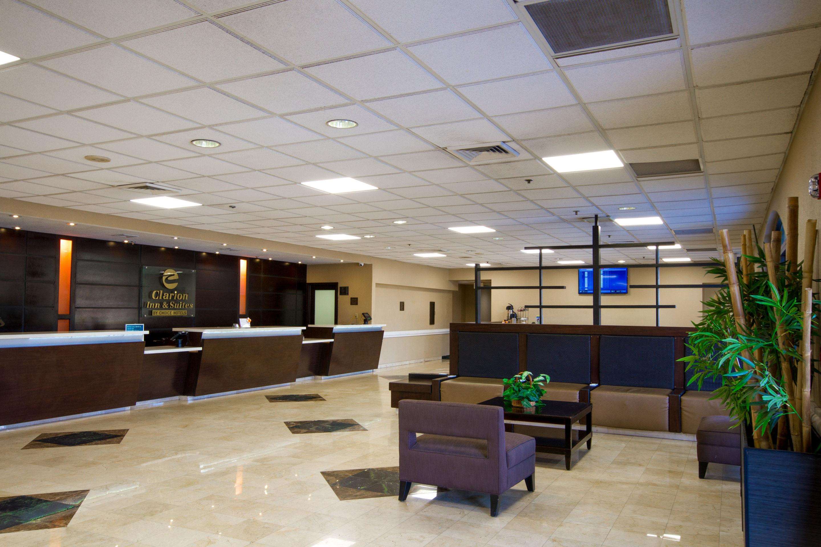 Clarion Inn & Suites Miami International Airport Photo