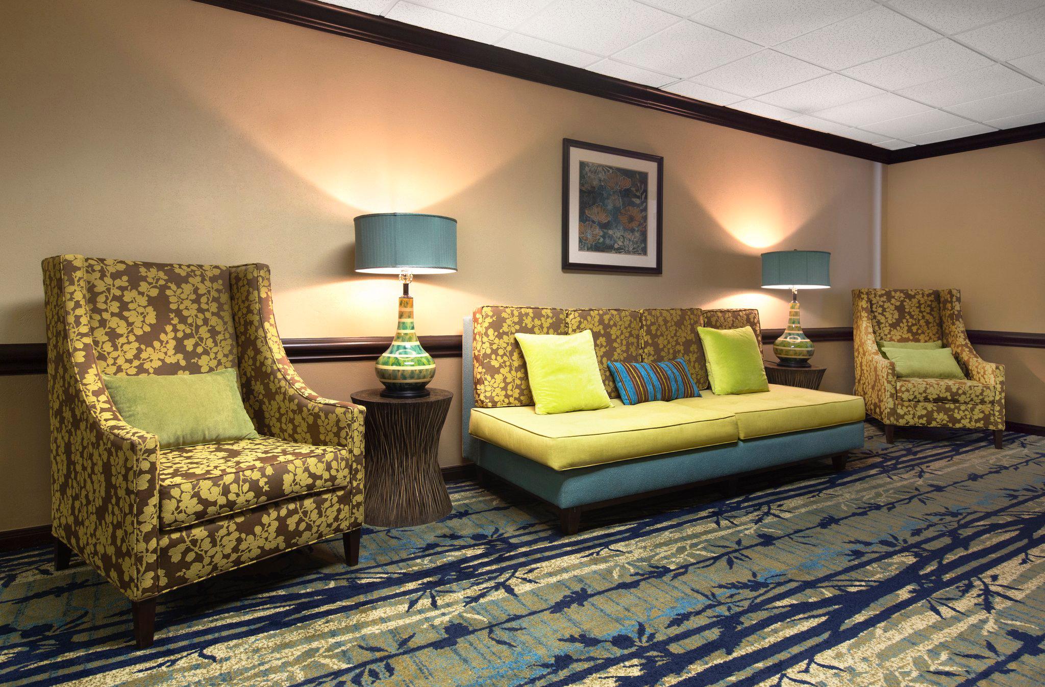 Holiday Inn Express & Suites Houston North-Spring Area Photo