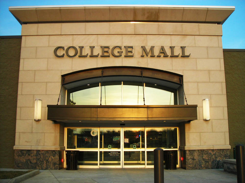 College Mall 70