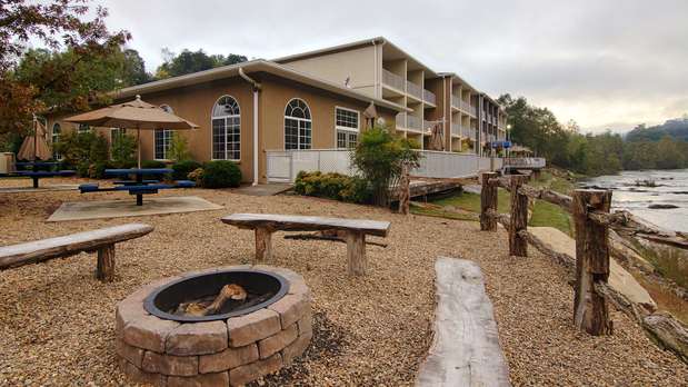 Images Best Western Plus River Escape Inn & Suites