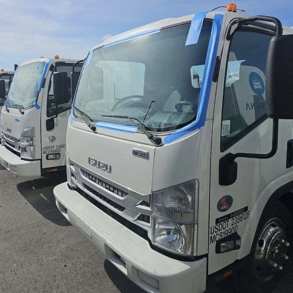 Truck Auto Glass Replacement