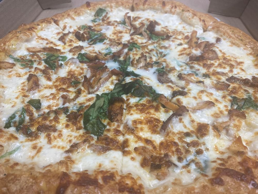 Chicken Alfredo Pizza