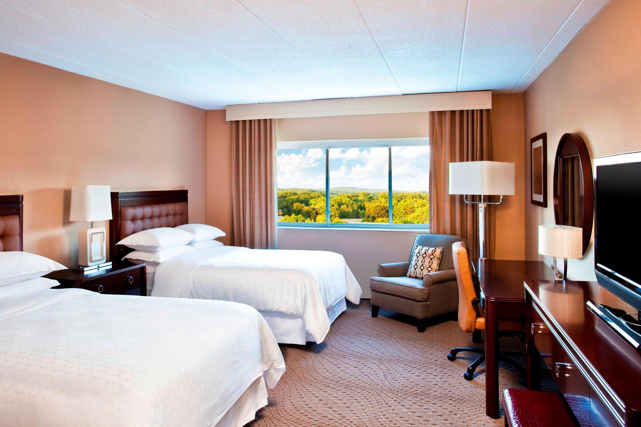 Sheraton Framingham Hotel & Conference Center Photo