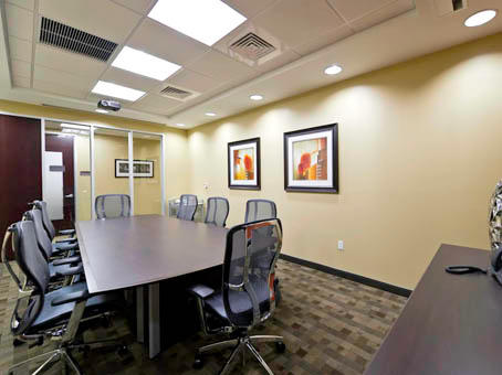 Regus - Florida, Vero Beach - Miracle Mile Plaza Photo