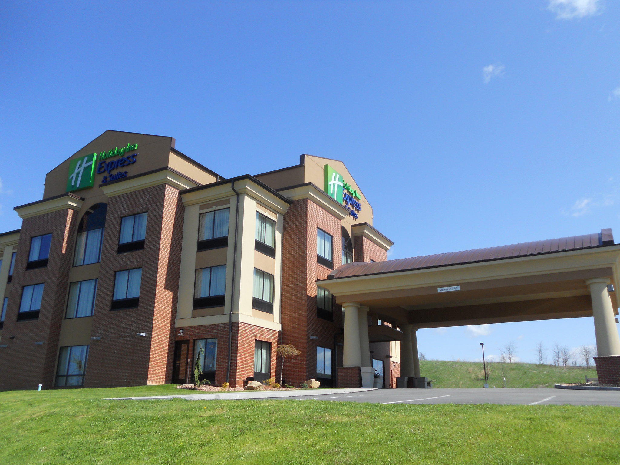 Holiday Inn Express & Suites Greensburg Photo