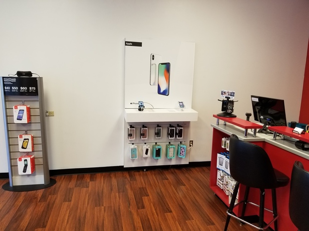 Images Verizon Authorized Retailer, TCC