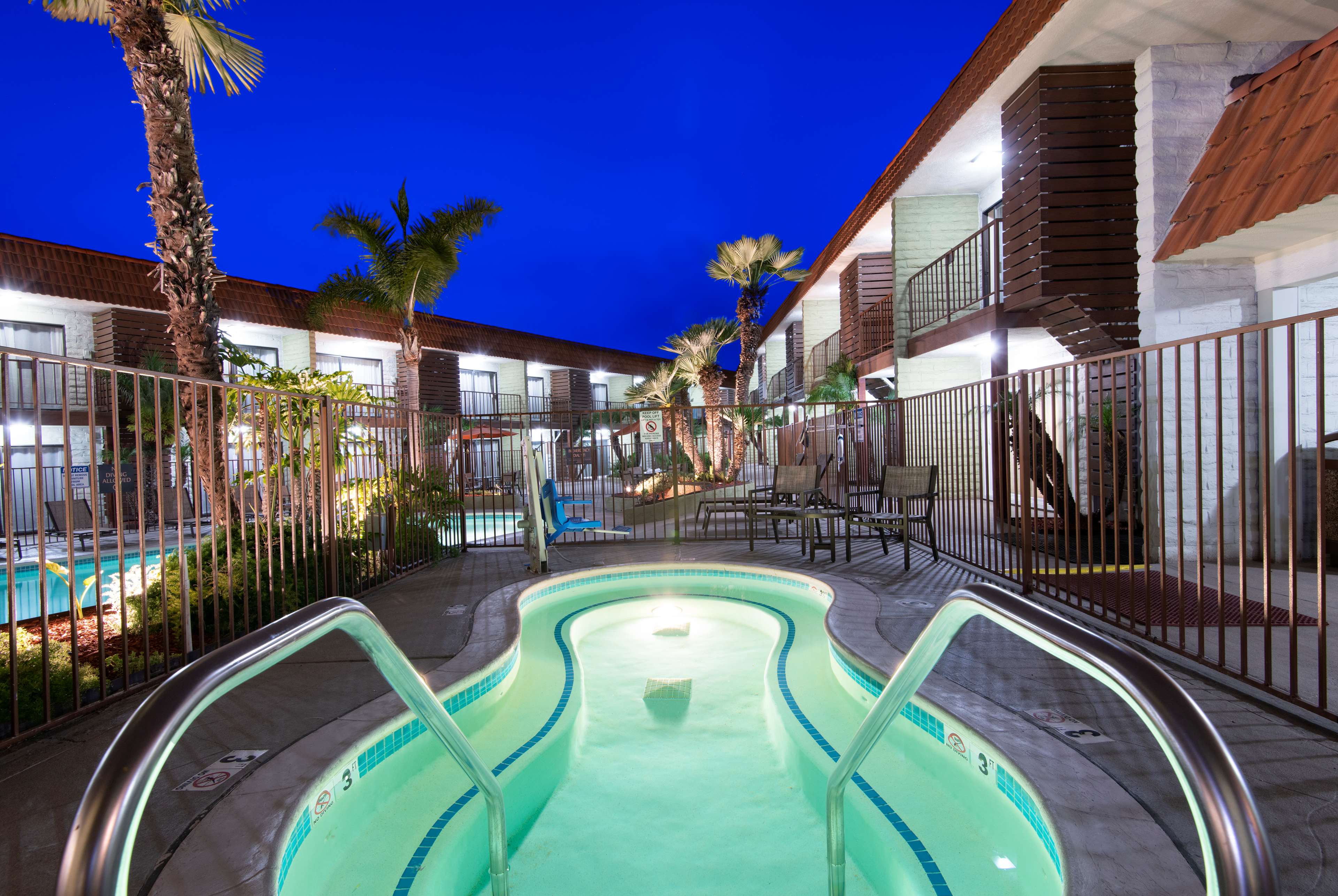 Best Western Oceanside Inn Photo