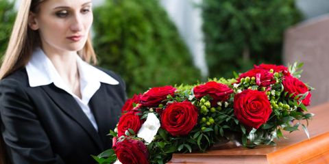 5 Ways to Save on Funeral Service Costs