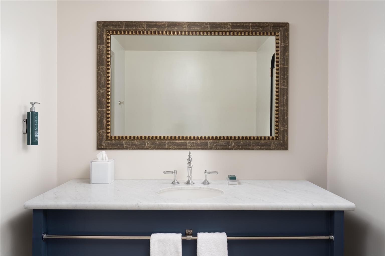 Hilton Orrington/Evanston Image