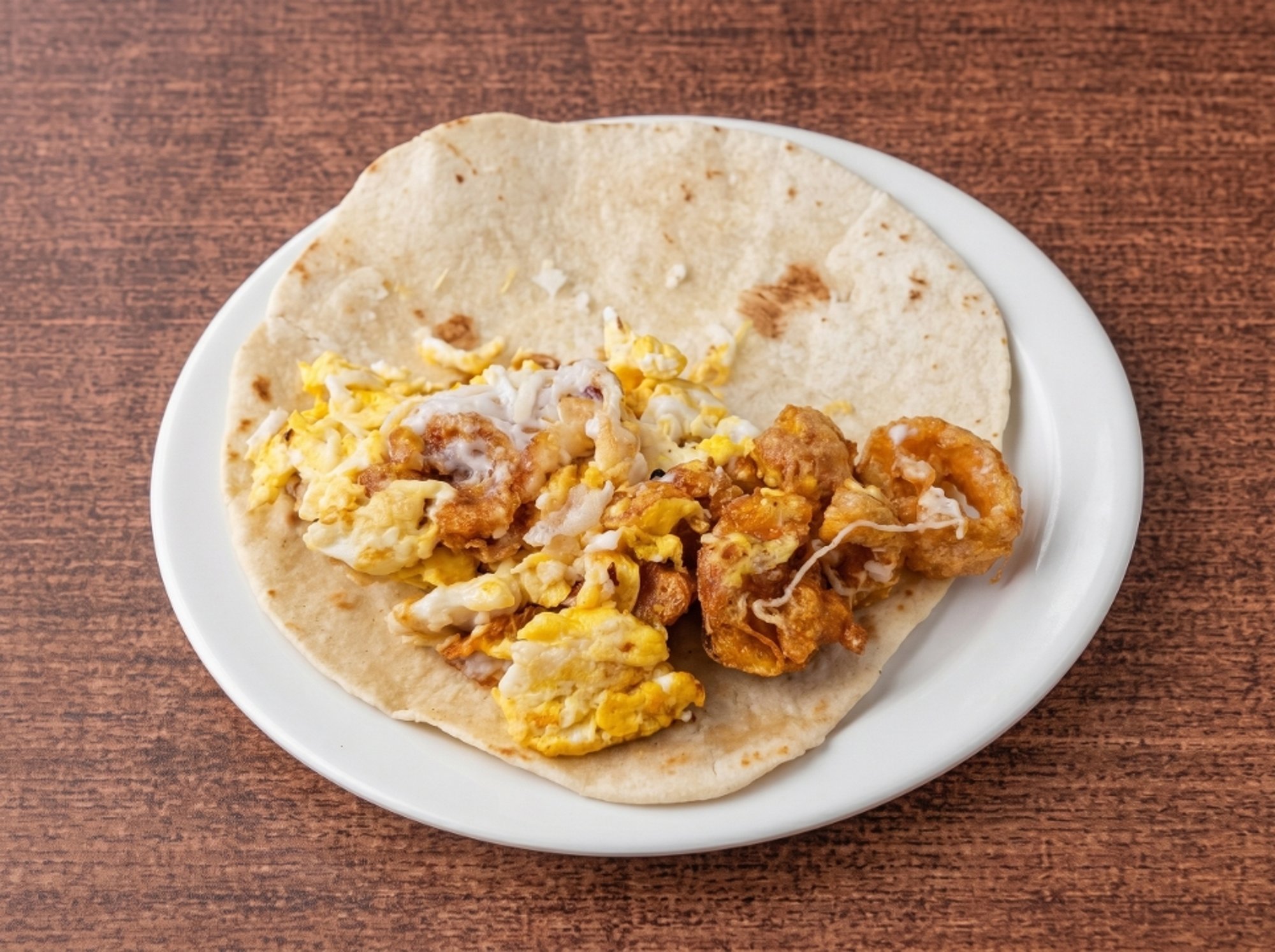 Chicharron crispy with egg taco